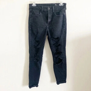 American eagle next level black distressed curvy high rise Jeggings size 6 short
